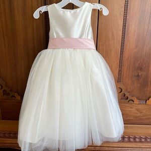 David’s Bridal Dress w Blush Sash NWT Girl sz 5